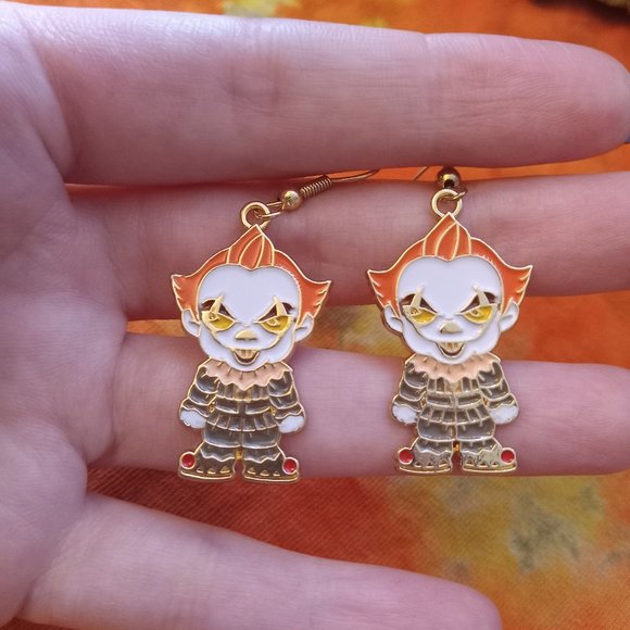 Handmade PENNYWISE Horror Earrings - Picture 6 of 6